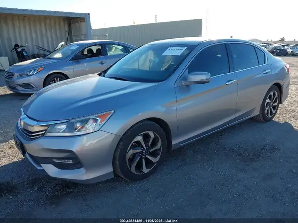 1HGCR3F80GA009949 2016 HONDA ACCORD - Image 2