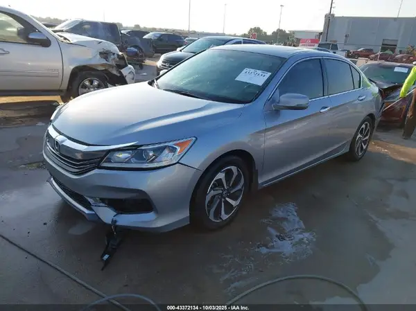 1HGCR3F80GA015329 2016 HONDA ACCORD - Image 2
