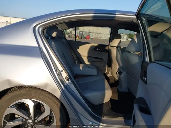 1HGCR3F80GA015329 2016 HONDA ACCORD - Image 8