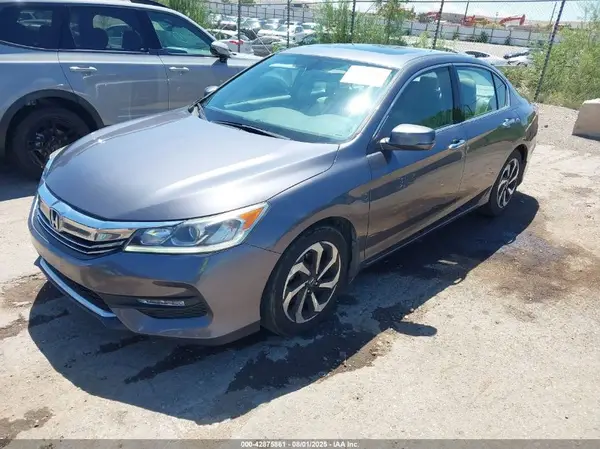 1HGCR3F80HA005630 2017 HONDA ACCORD - Image 2