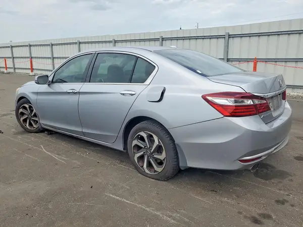 1HGCR3F80HA007006 2017 HONDA ACCORD - Image 2