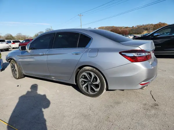 1HGCR3F80HA013789 2017 HONDA ACCORD - Image 2