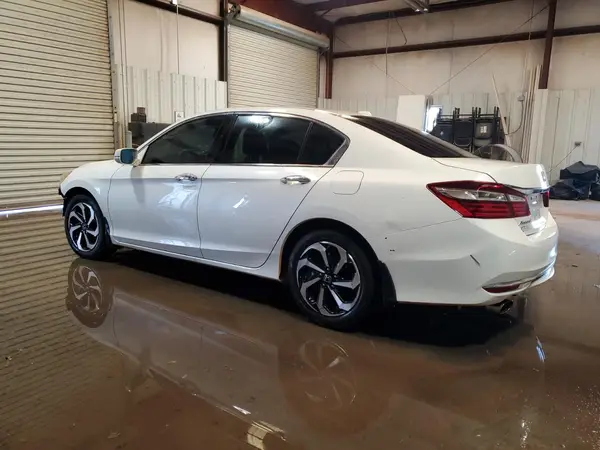1HGCR3F80HA014490 2017 HONDA ACCORD - Image 2