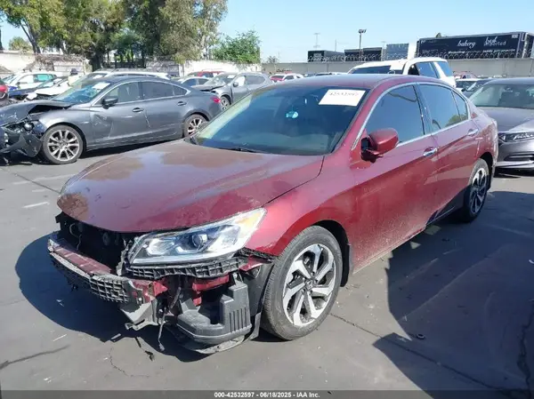 1HGCR3F80HA028857 2017 HONDA ACCORD - Image 2