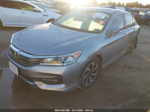 1HGCR3F80HA029717 2017 HONDA ACCORD - Image 2