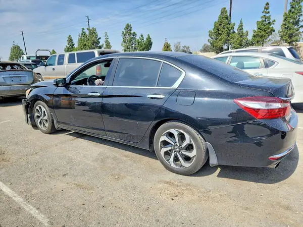 1HGCR3F81GA008258 2016 HONDA ACCORD - Image 2