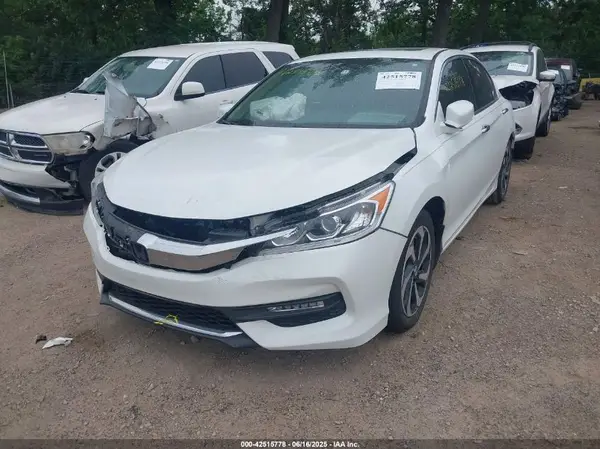 1HGCR3F81GA009782 2016 HONDA ACCORD - Image 2