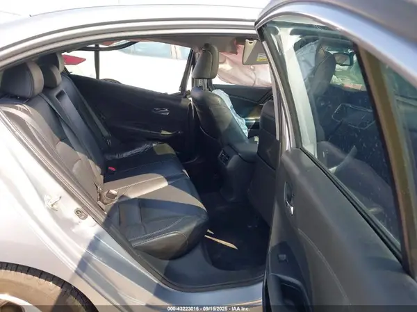 1HGCR3F81GA025304 2016 HONDA ACCORD - Image 8