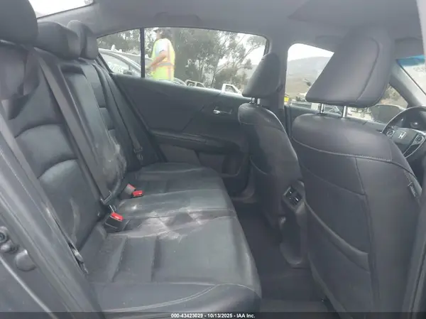 1HGCR3F81HA001425 2017 HONDA ACCORD - Image 8