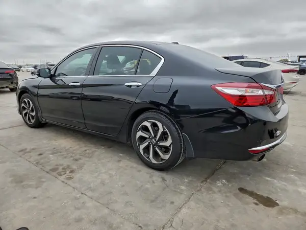 1HGCR3F81HA006267 2017 HONDA ACCORD - Image 2