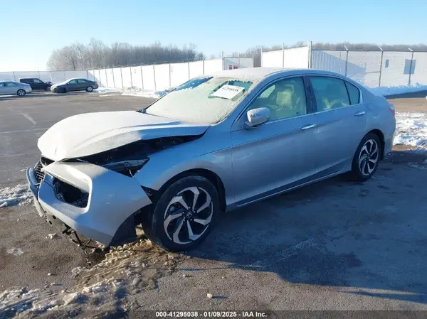 1HGCR3F81HA007046 2017 HONDA ACCORD - Image 2
