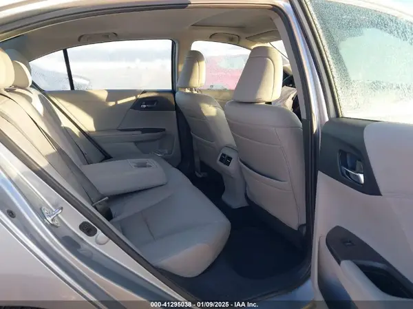 1HGCR3F81HA007046 2017 HONDA ACCORD - Image 8