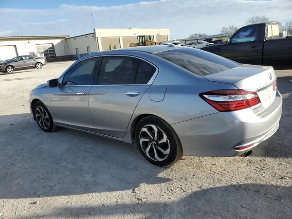 1HGCR3F81HA012599 2017 HONDA ACCORD - Image 2