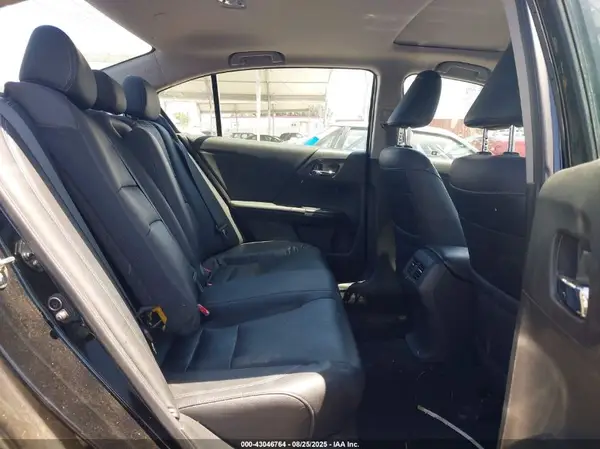 1HGCR3F81HA015549 2017 HONDA ACCORD - Image 8