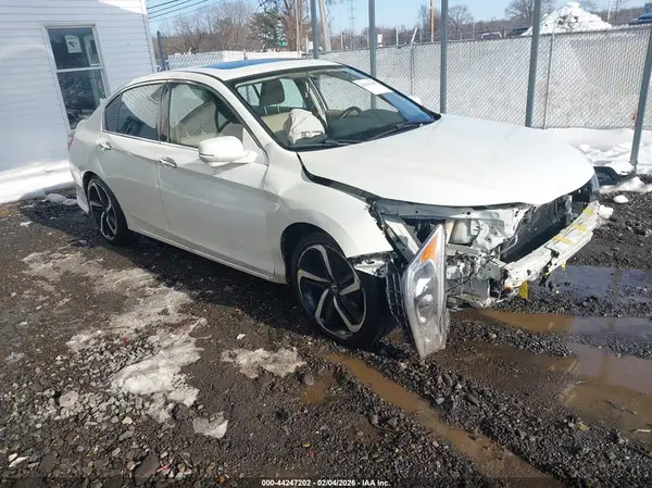 1HGCR3F81HA018435 2017 HONDA ACCORD - Image 1