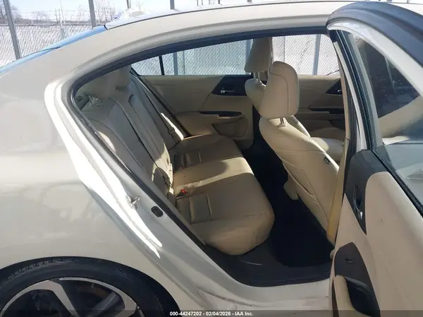 1HGCR3F81HA018435 2017 HONDA ACCORD - Image 8