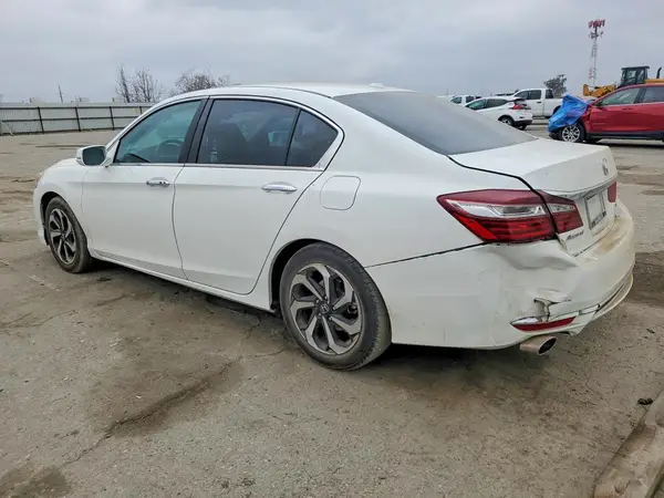 1HGCR3F81HA019763 2017 HONDA ACCORD - Image 2