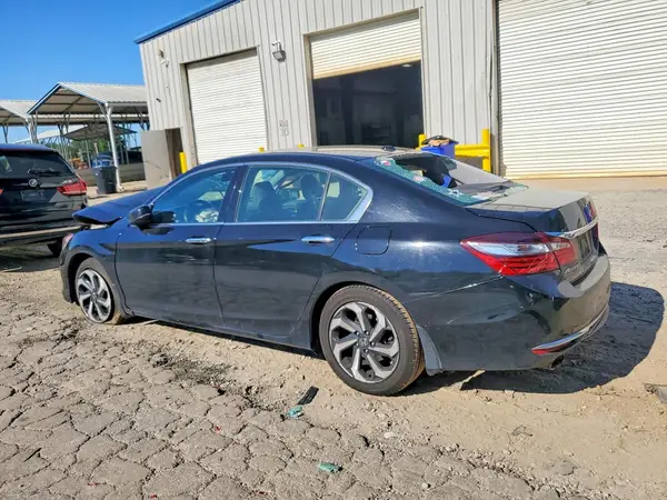1HGCR3F81HA022727 2017 HONDA ACCORD - Image 2