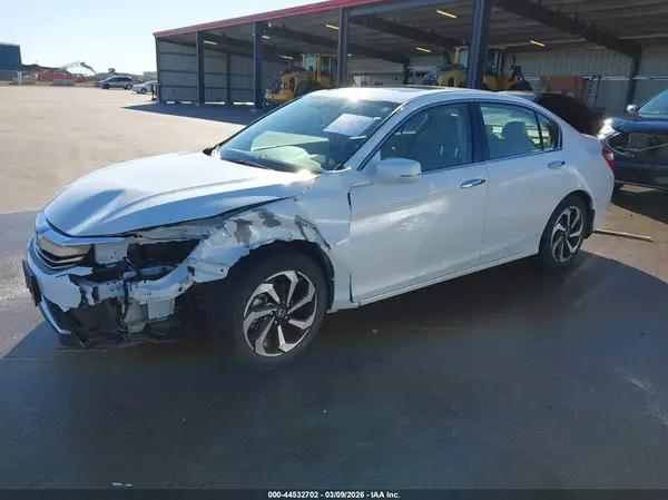 1HGCR3F81HA044369 2017 HONDA ACCORD - Image 2
