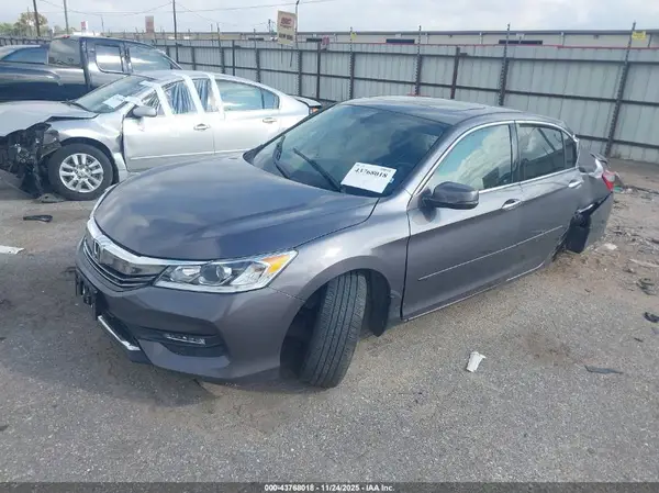 1HGCR3F82GA020435 2016 HONDA ACCORD - Image 2