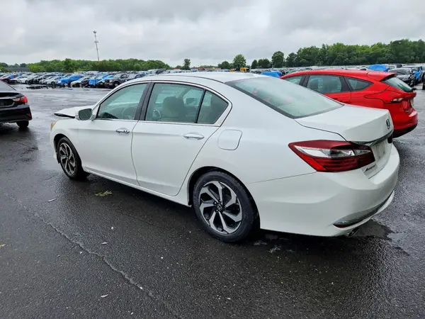 1HGCR3F82HA001630 2017 HONDA ACCORD - Image 2