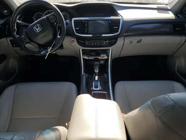 1HGCR3F82HA033932 2017 HONDA ACCORD - Image 8