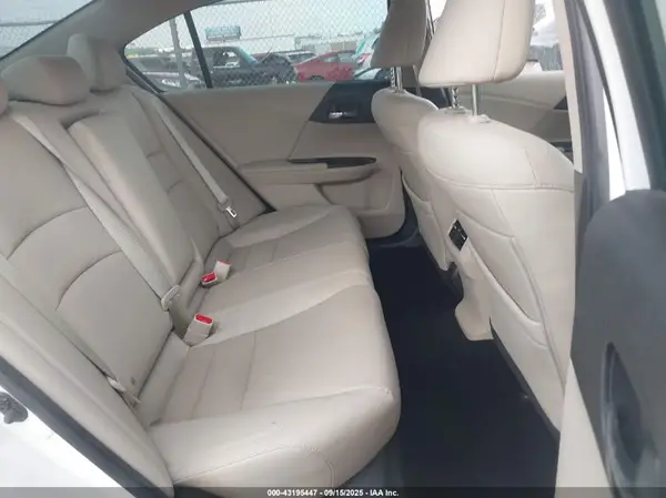 1HGCR3F82HA034000 2017 HONDA ACCORD - Image 8