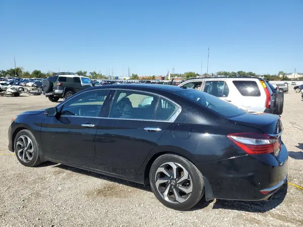 1HGCR3F82HA036636 2017 HONDA ACCORD - Image 2