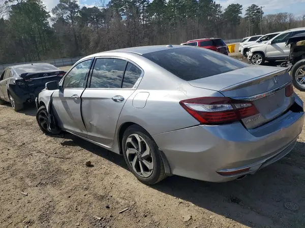 1HGCR3F82HA040203 2017 HONDA ACCORD - Image 2