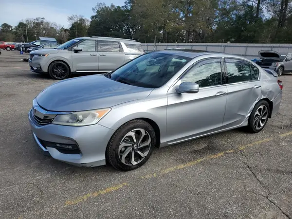 1HGCR3F82HA045756 2017 HONDA ACCORD - Image 1