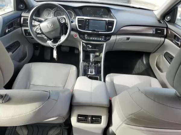 1HGCR3F82HA045756 2017 HONDA ACCORD - Image 8