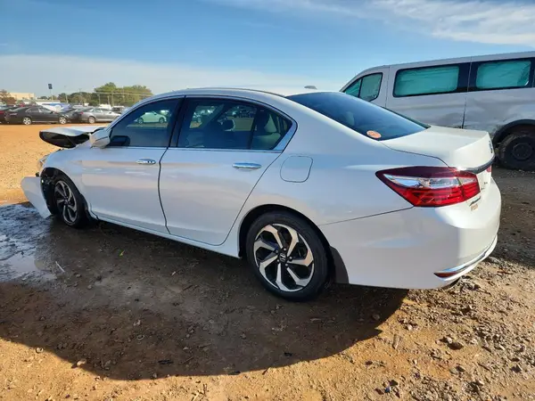 1HGCR3F83GA009797 2016 HONDA ACCORD - Image 2
