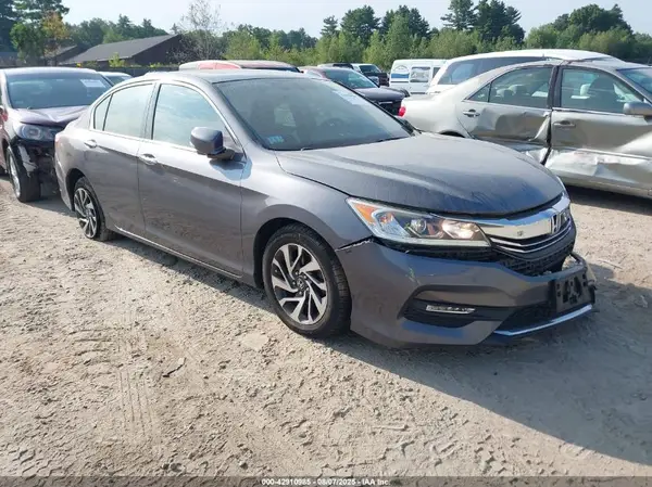 1HGCR3F83HA001412 2017 HONDA ACCORD - Image 1