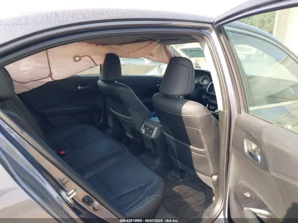 1HGCR3F83HA001412 2017 HONDA ACCORD - Image 8