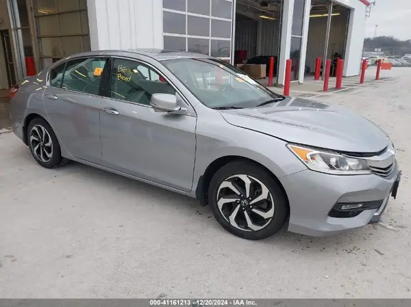 1HGCR3F83HA002138 2017 HONDA ACCORD - Image 1