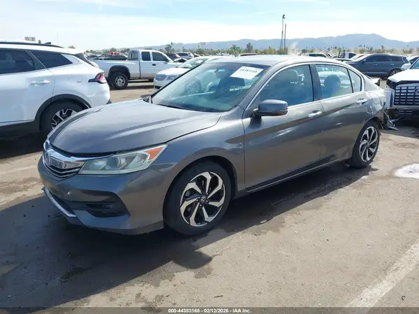 1HGCR3F83HA002169 2017 HONDA ACCORD - Image 2