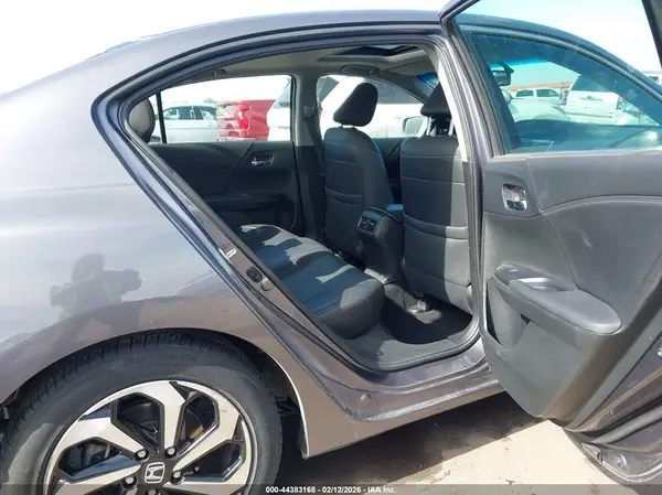 1HGCR3F83HA002169 2017 HONDA ACCORD - Image 8