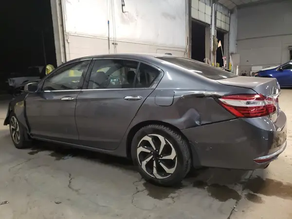 1HGCR3F83HA008702 2017 HONDA ACCORD - Image 2