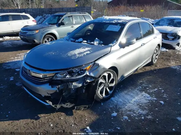 1HGCR3F83HA025063 2017 HONDA ACCORD - Image 2
