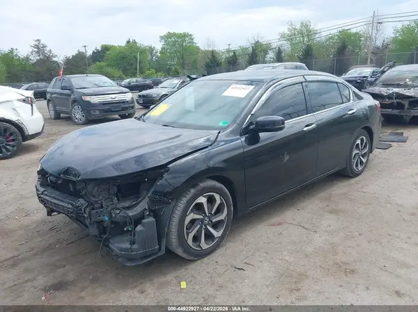 1HGCR3F83HA028514 2017 HONDA ACCORD - Image 2