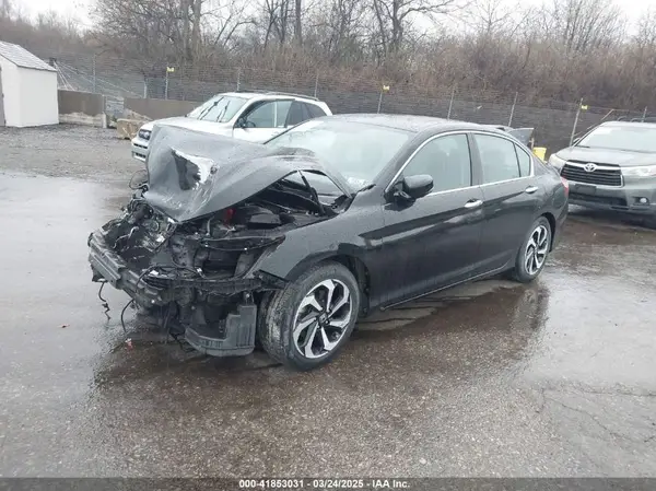 1HGCR3F83HA033423 2017 HONDA ACCORD - Image 2
