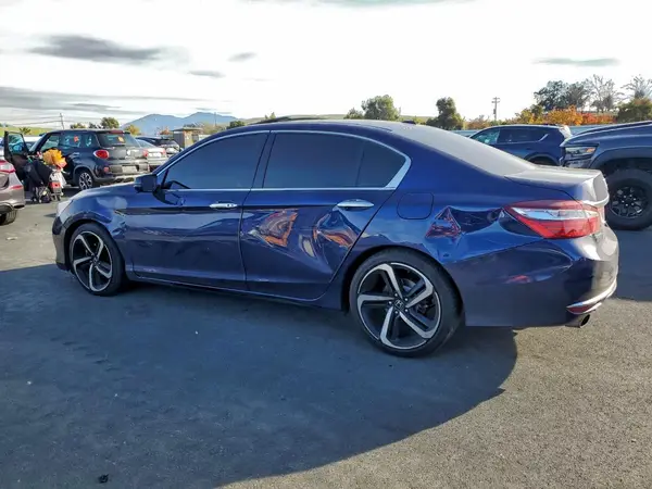 1HGCR3F84HA000284 2017 HONDA ACCORD - Image 2