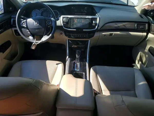 1HGCR3F84HA005307 2017 HONDA ACCORD - Image 8