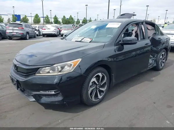 1HGCR3F84HA014220 2017 HONDA ACCORD - Image 2