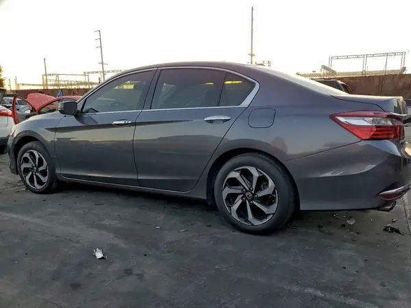 1HGCR3F84HA014573 2017 HONDA ACCORD - Image 2