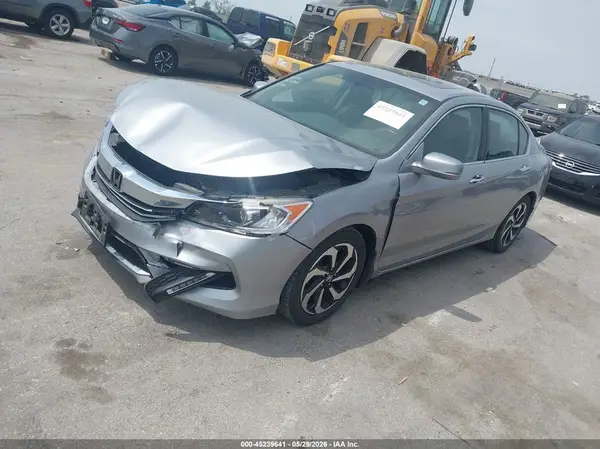 1HGCR3F84HA024634 2017 HONDA ACCORD - Image 2
