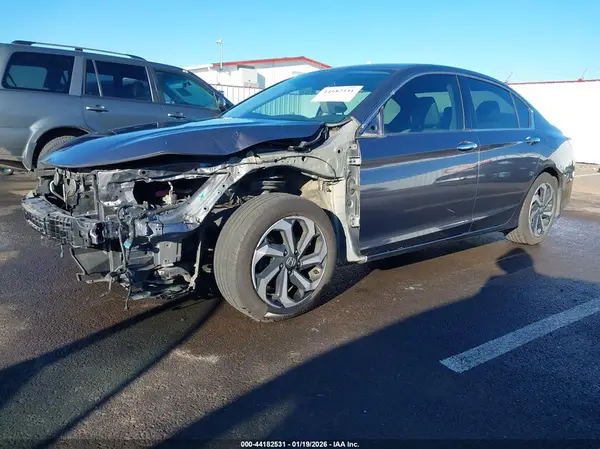1HGCR3F84HA029364 2017 HONDA ACCORD - Image 2
