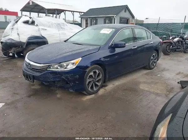 1HGCR3F84HA032197 2017 HONDA ACCORD - Image 2