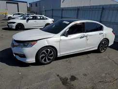 1HGCR3F84HA032555 2017 HONDA ACCORD