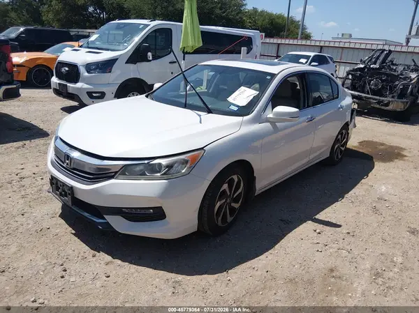 1HGCR3F84HA034029 2017 HONDA ACCORD - Image 2